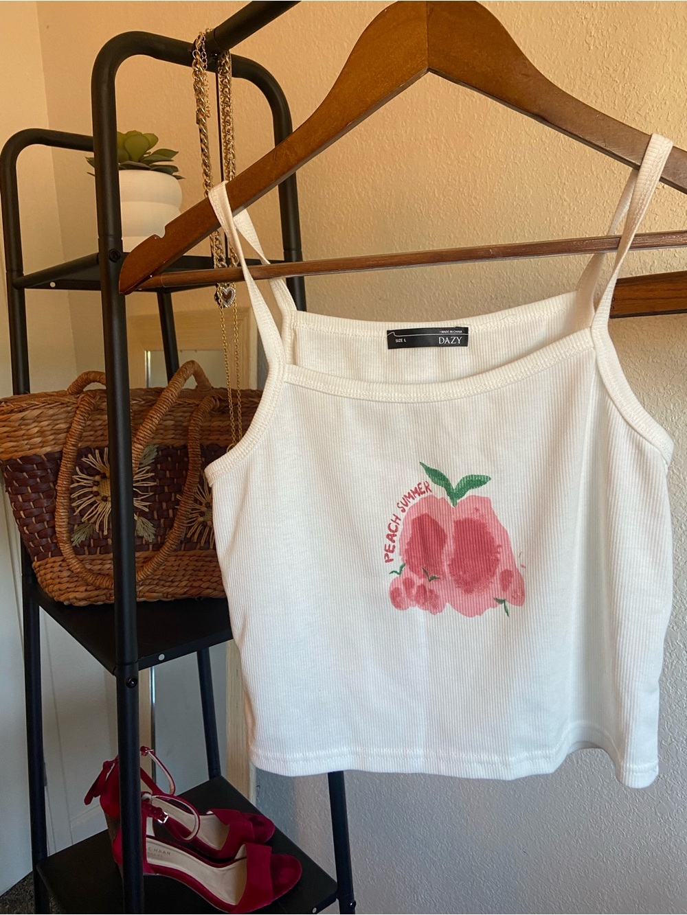 DAZY White Ribbed Tank Top with Peach Graphic
